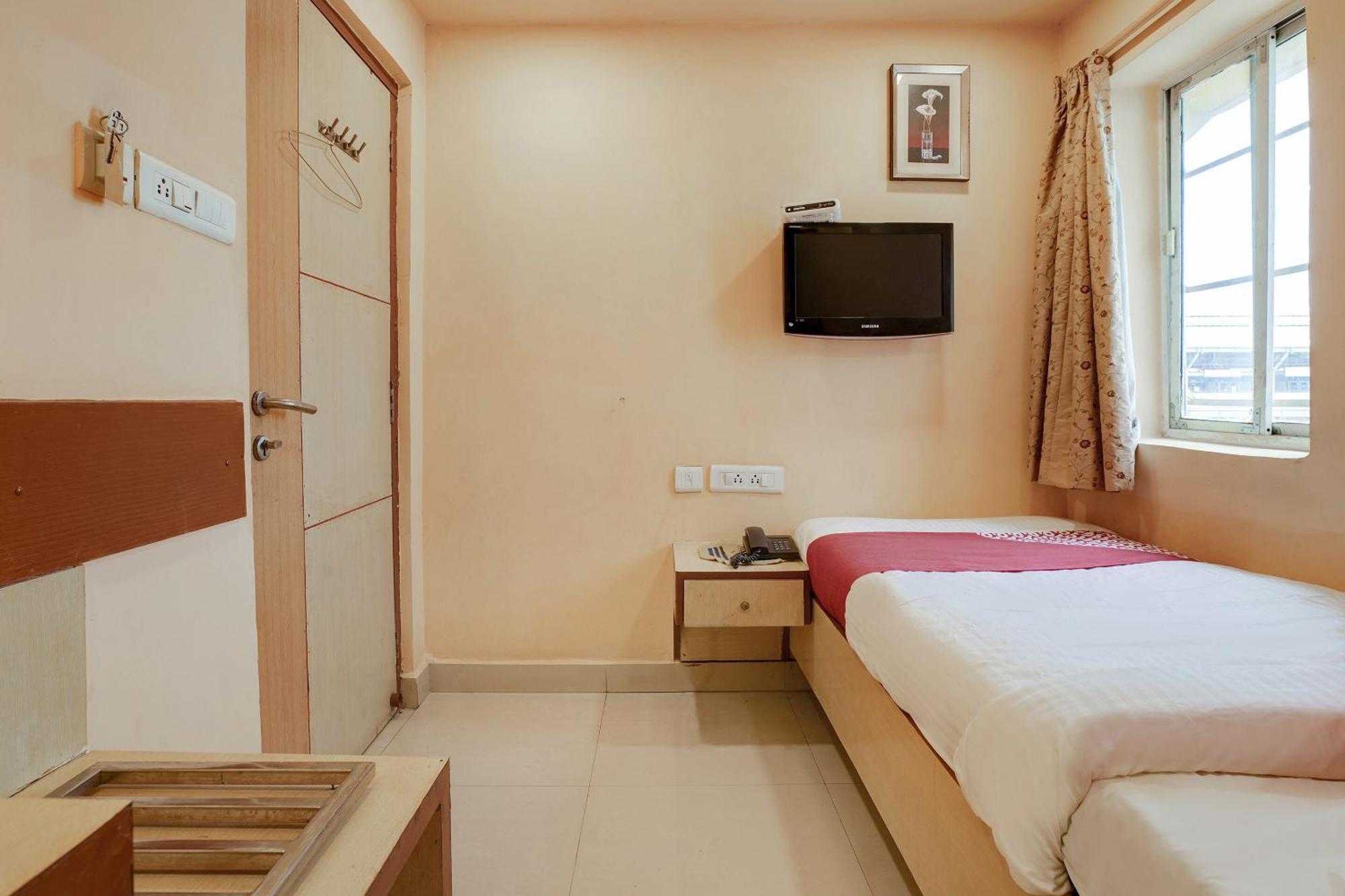 Hotel O Shanta Residency Lodge Sururnagar Exterior foto